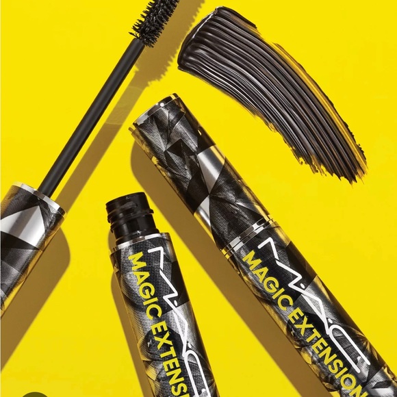 NEW in Box MAC Cosmetics Magic Extension 5mm Fibre Mascara! - Picture 2 of 6